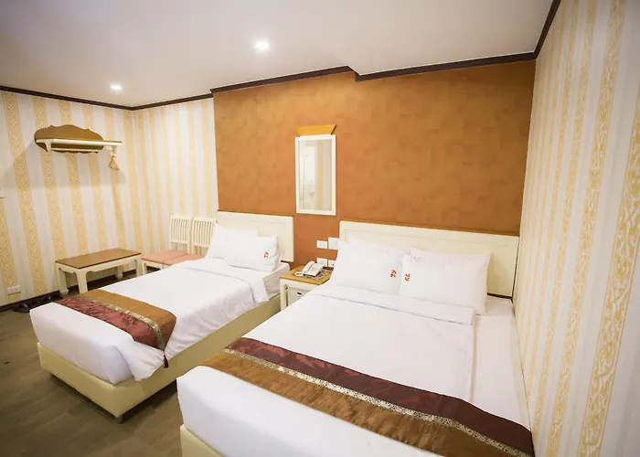 J&y Latphrao 35 Hotel